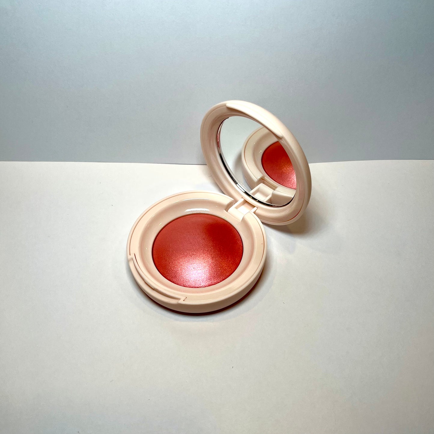 Soft Pinch Luminous Powder Blush
